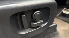 Land Rover Discovery 3.0 D300 R-Dynamic HSE 5dr Auto Diesel Station Wagon